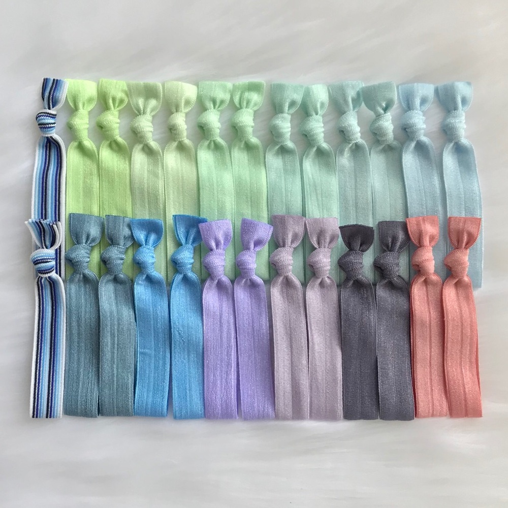 Set Of 26 elastic hair ties